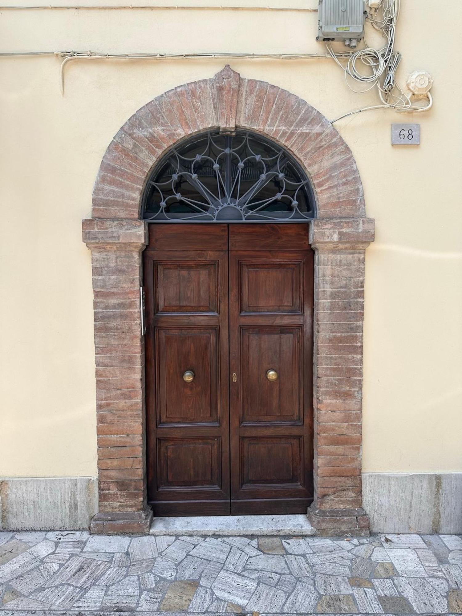 Centralissimo - Nuovo - Parcheggio Privato Perugia Exterior foto